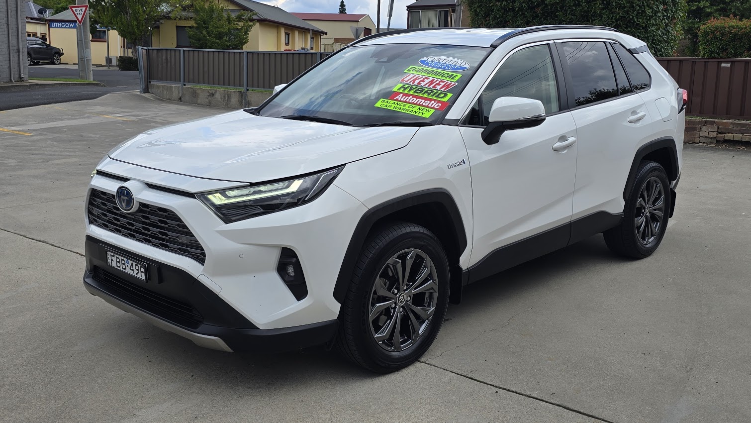 2023 Toyota Rav4 Hybrid - Image 8