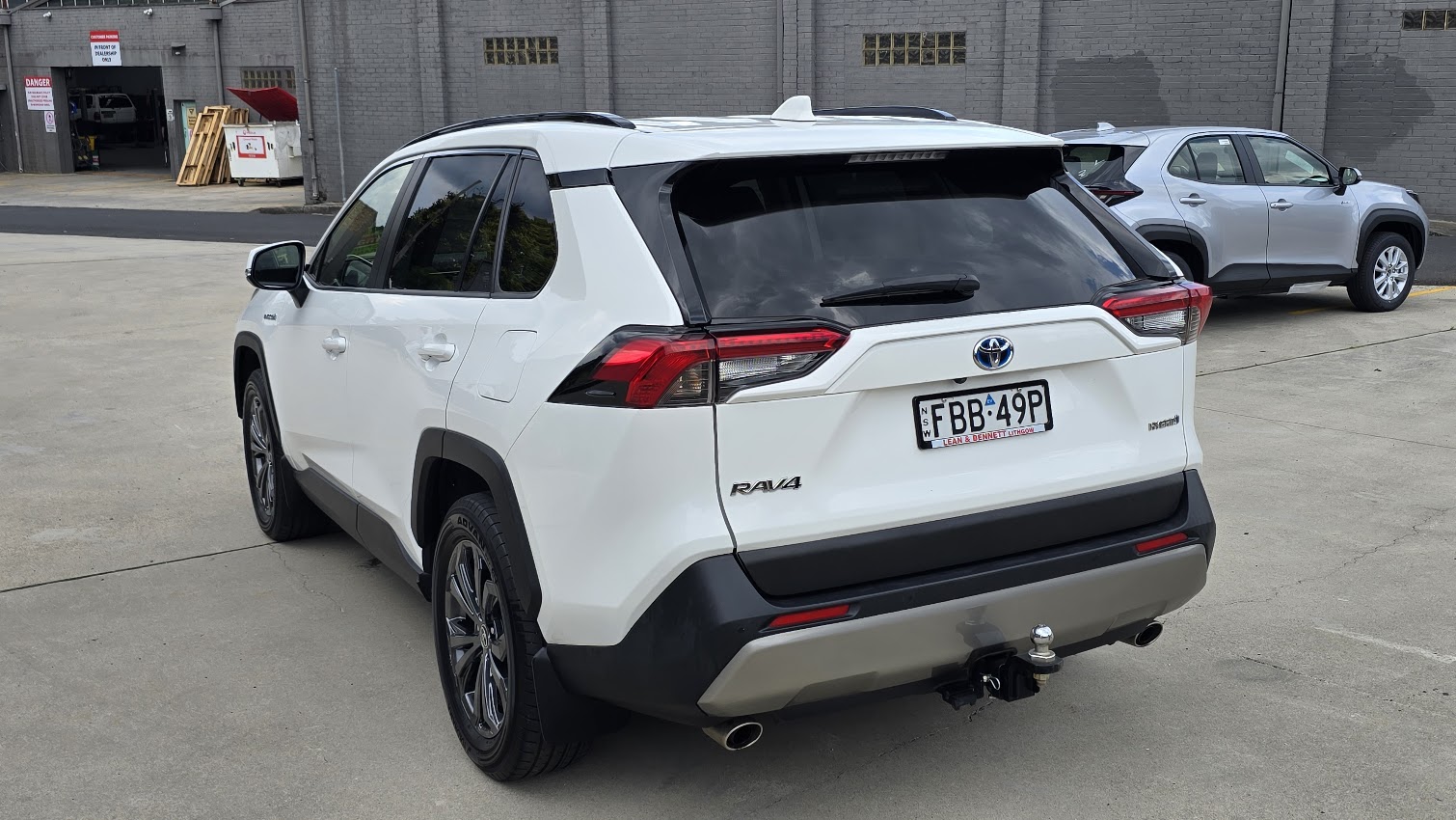 2023 Toyota Rav4 Hybrid - Image 14