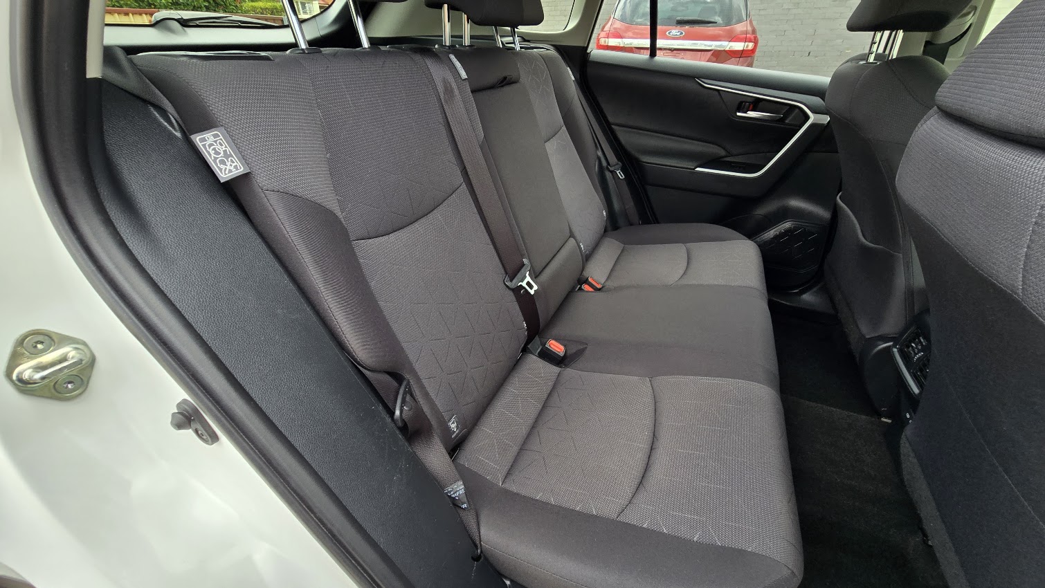 2023 Toyota Rav4 Hybrid - Image 18