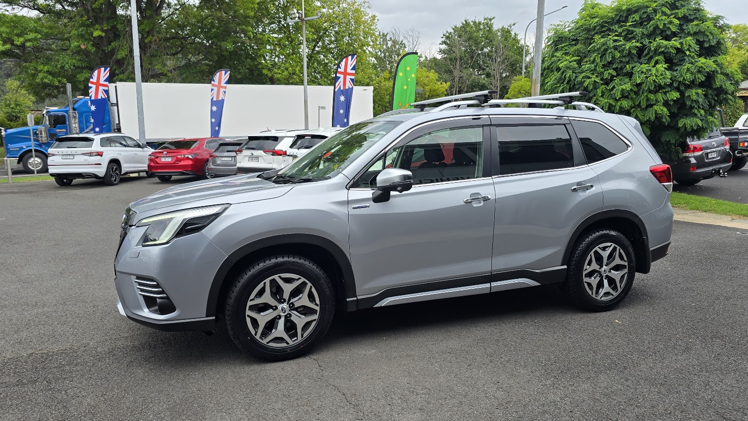 2023 SUBARU FORESTER - Image 8