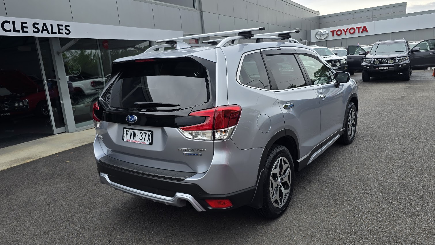 2023 SUBARU FORESTER - Image 12