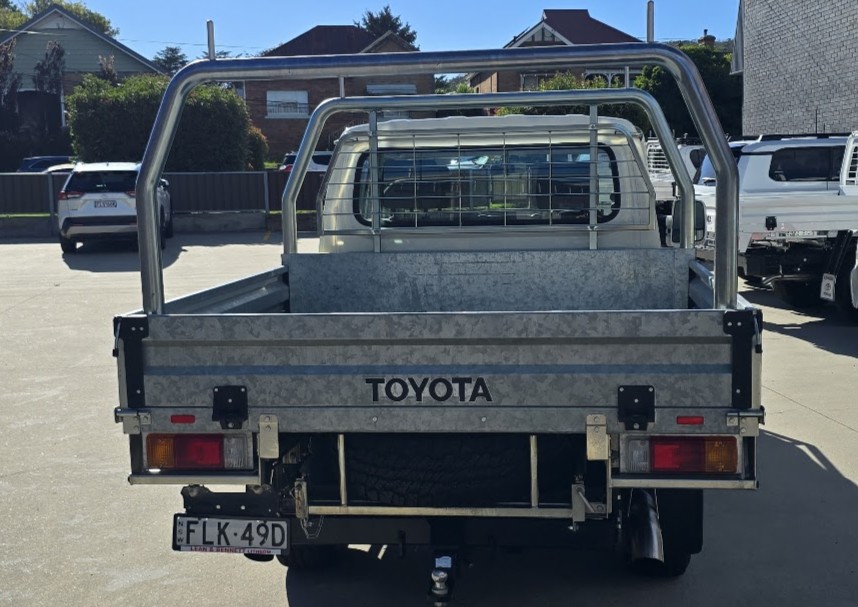2022 Toyota LandCruiser Military - Image 11