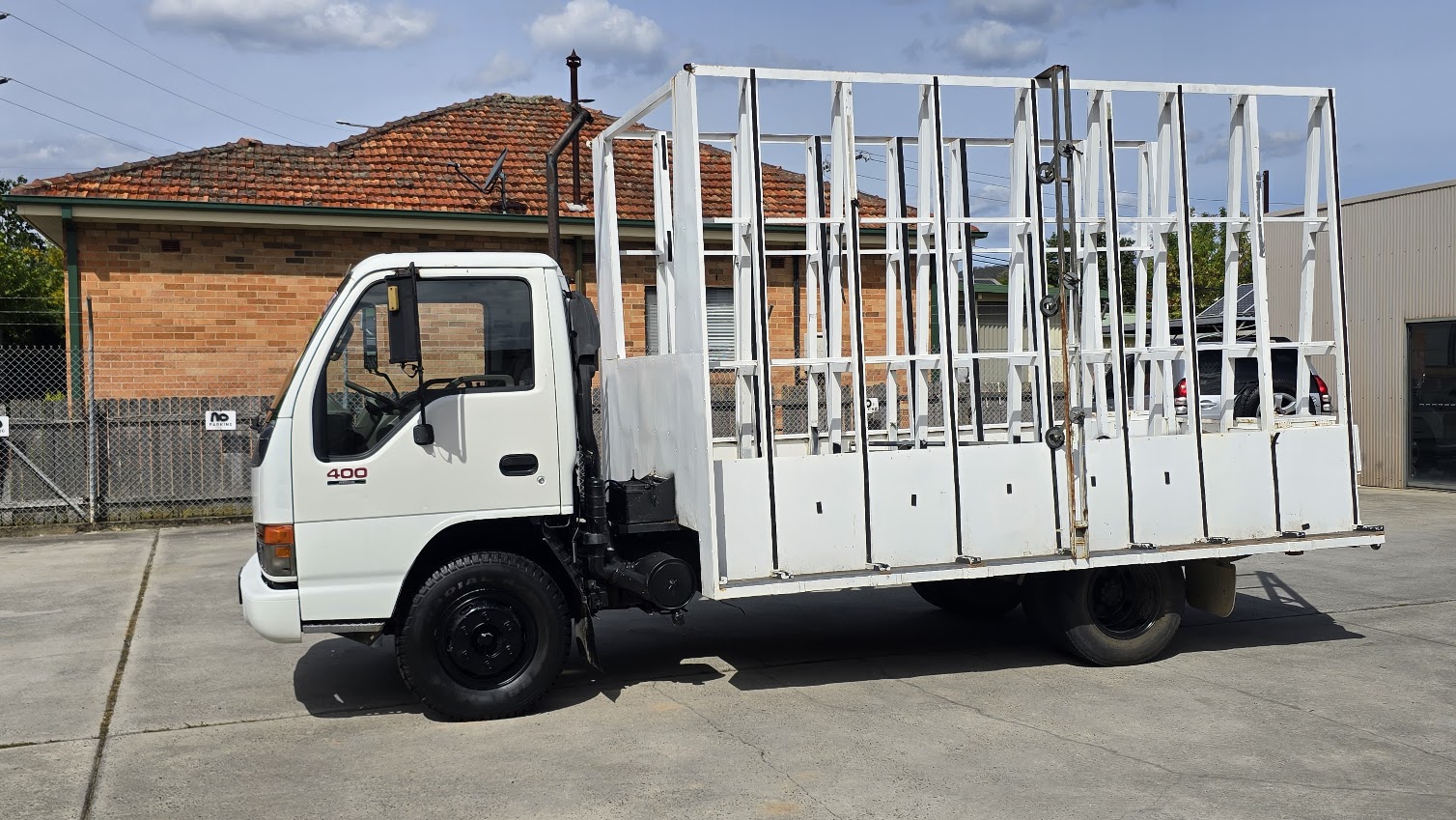 1994 ISUZU NPR - Image 9