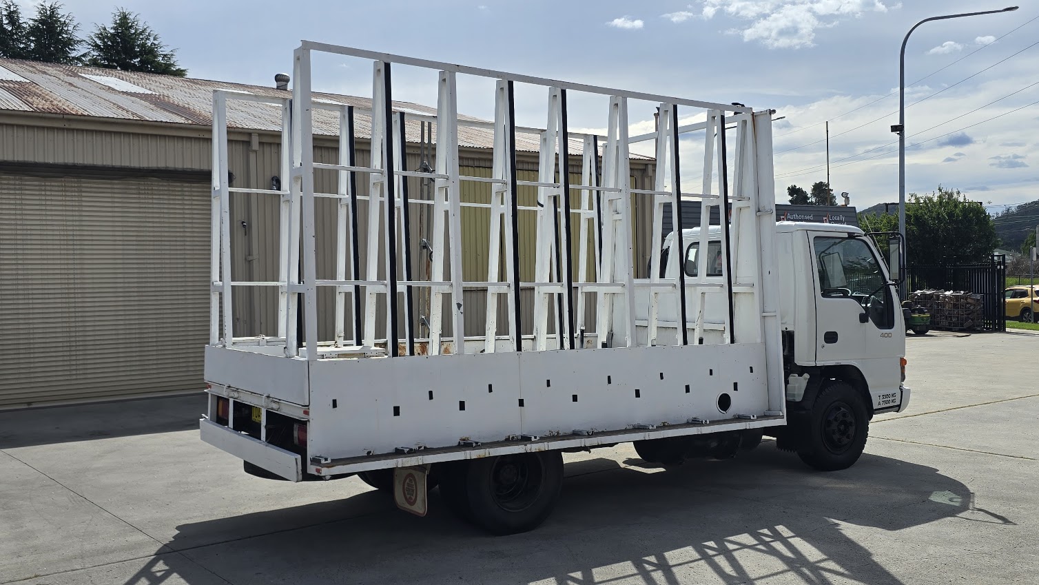 1994 ISUZU NPR - Image 4