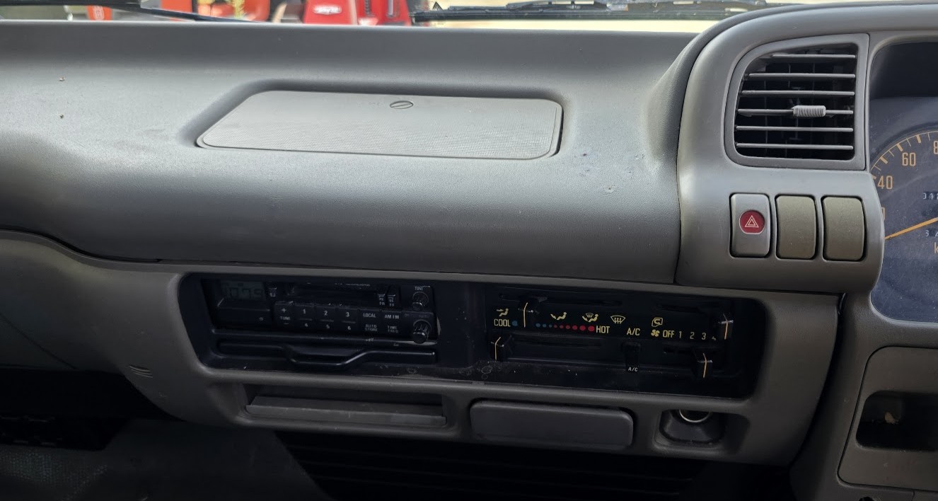 1994 ISUZU NPR - Image 17