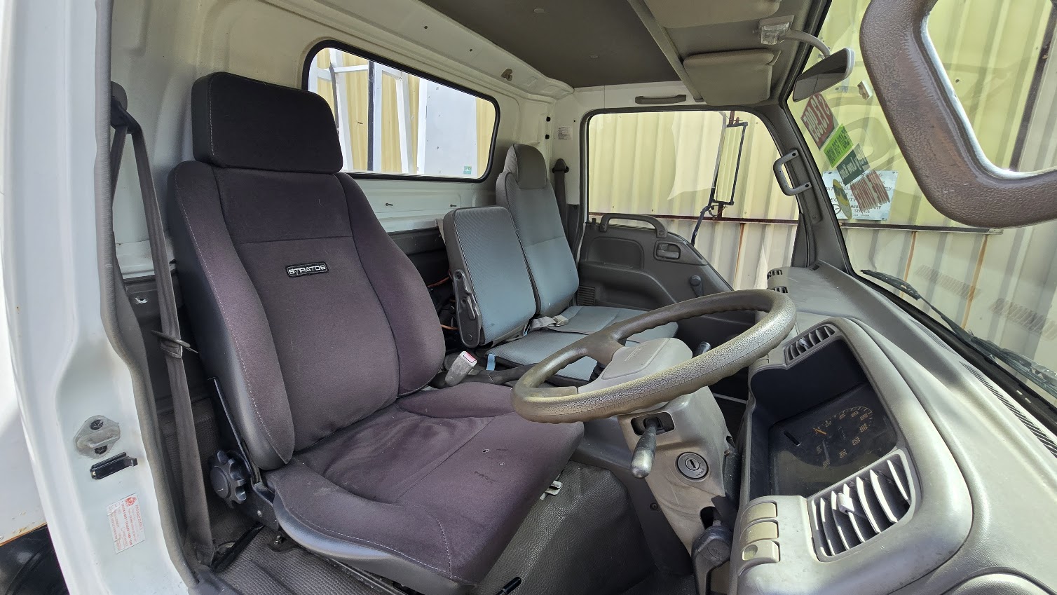 1994 ISUZU NPR - Image 2