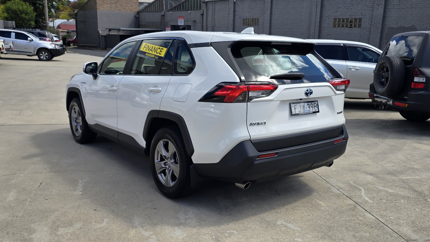 2024 Toyota Rav4 Hybrid - Image 7