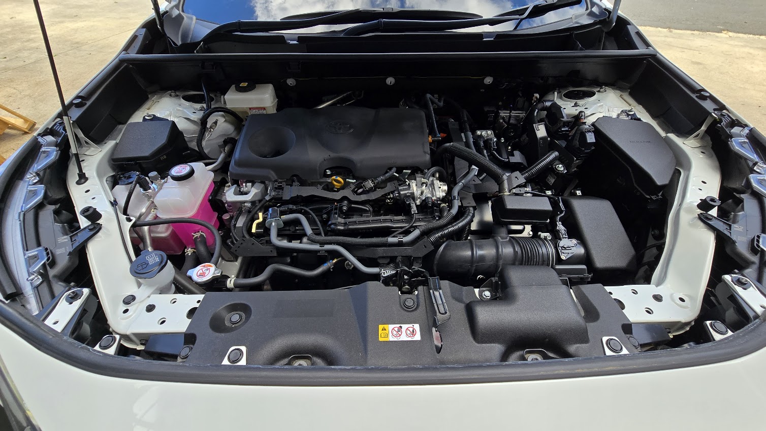 2024 Toyota Rav4 Hybrid - Image 14