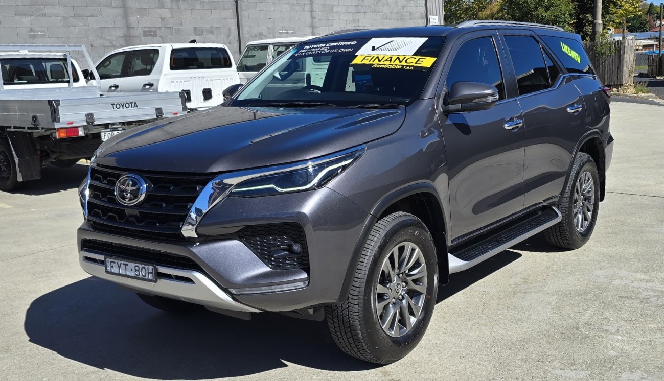 2021 Toyota Fortuner - Image 3