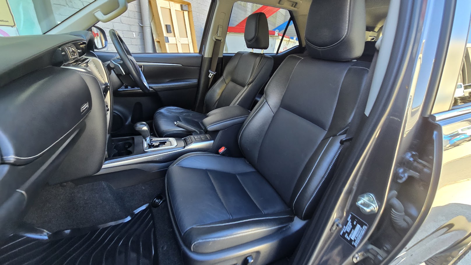 2021 Toyota Fortuner - Image 16