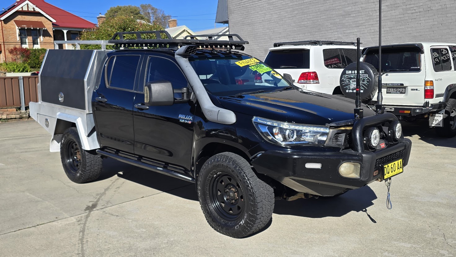 2016 Toyota Hilux - Image 8