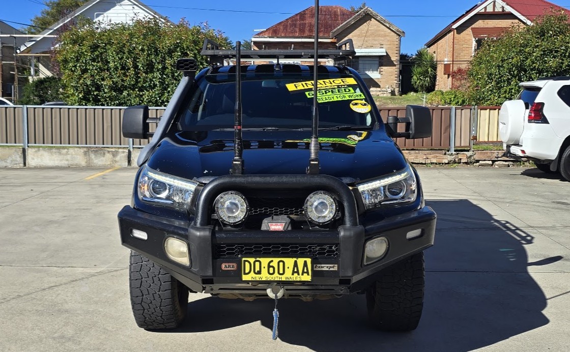 2016 Toyota Hilux - Image 10
