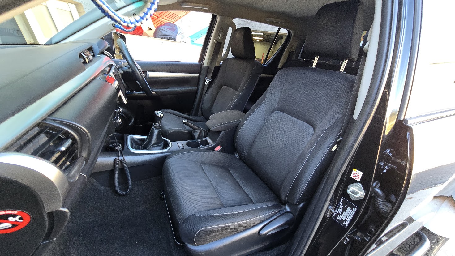 2016 Toyota Hilux - Image 19