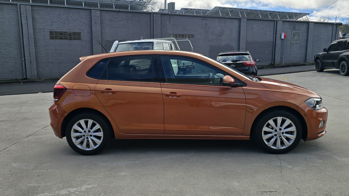 2018 VOLKSWAGEN POLO - Image 14