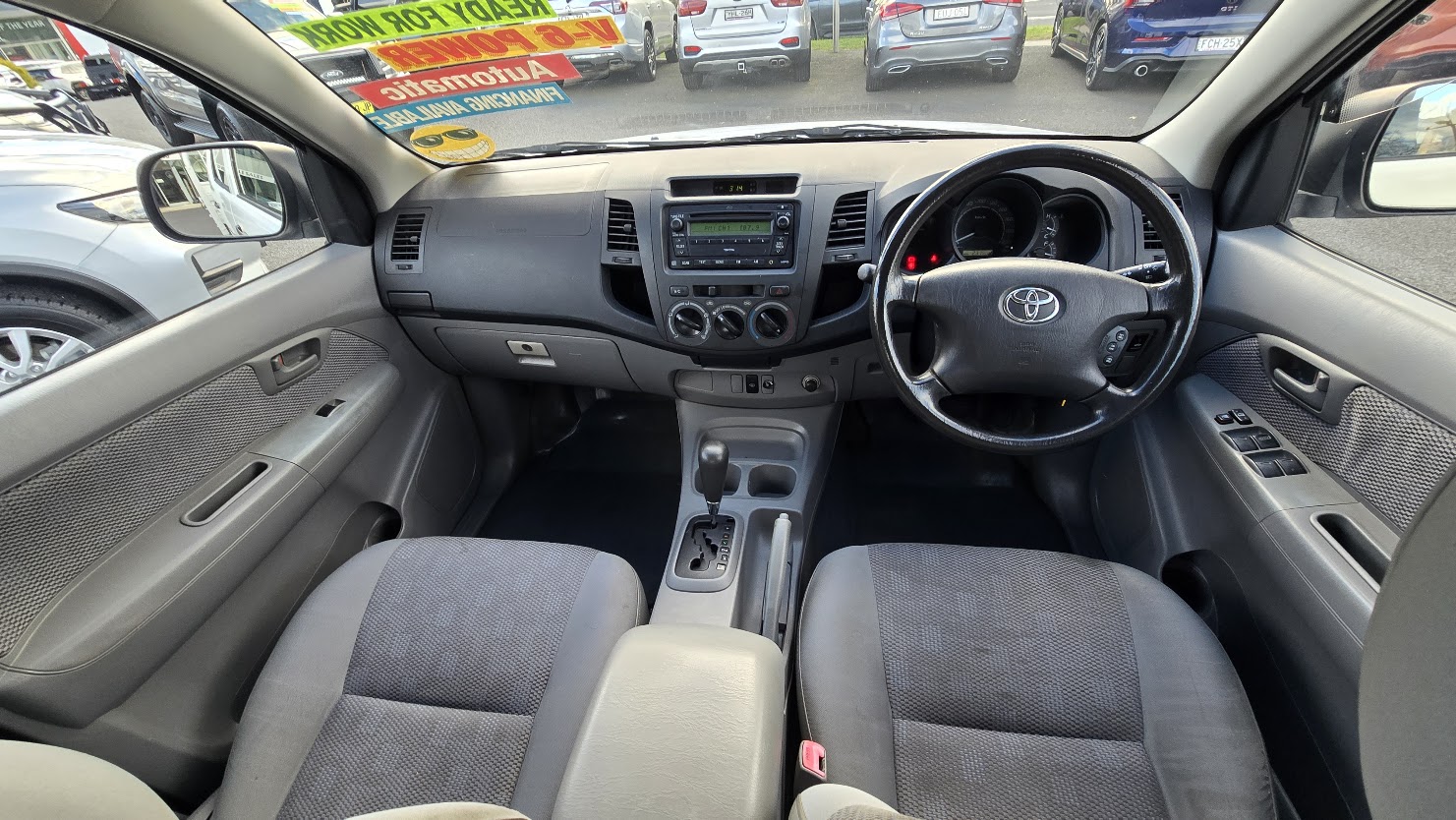 2007 Toyota Hilux - Image 2