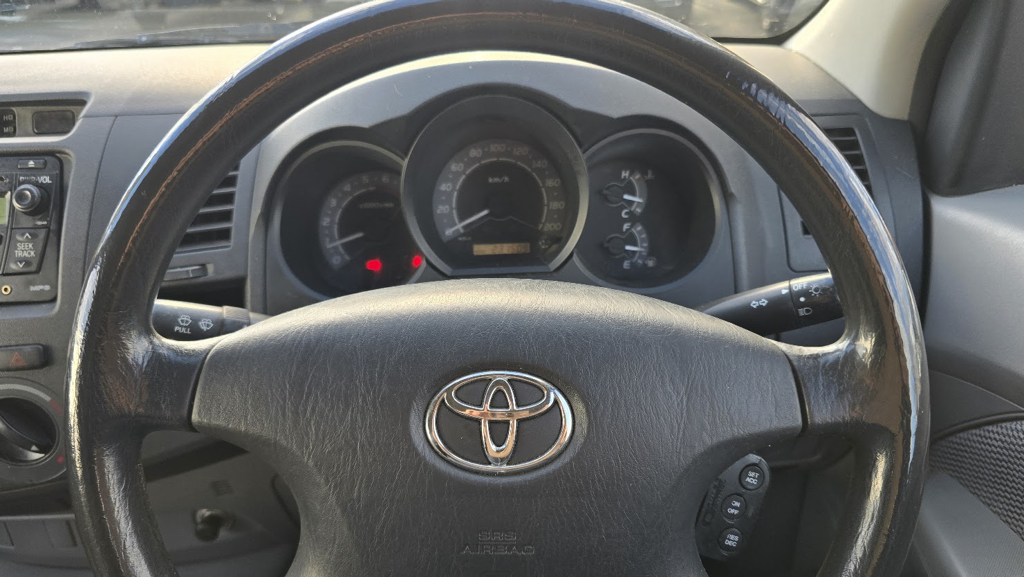 2007 Toyota Hilux - Image 20