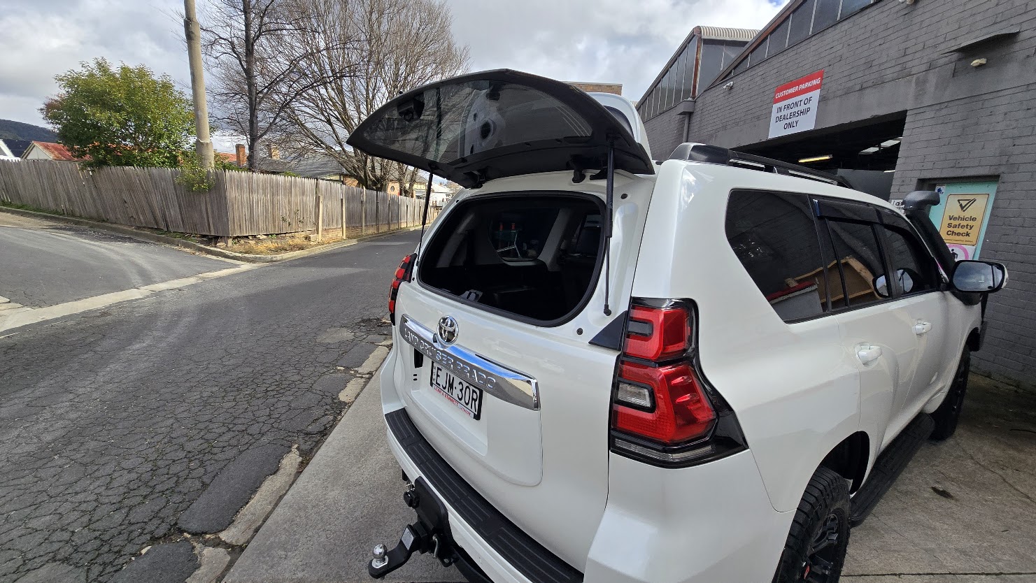 2021 Toyota Prado - Image 15