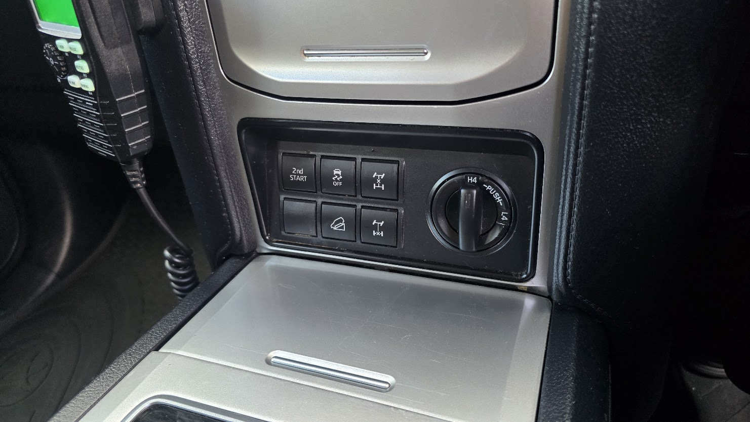 2021 Toyota Prado - Image 24