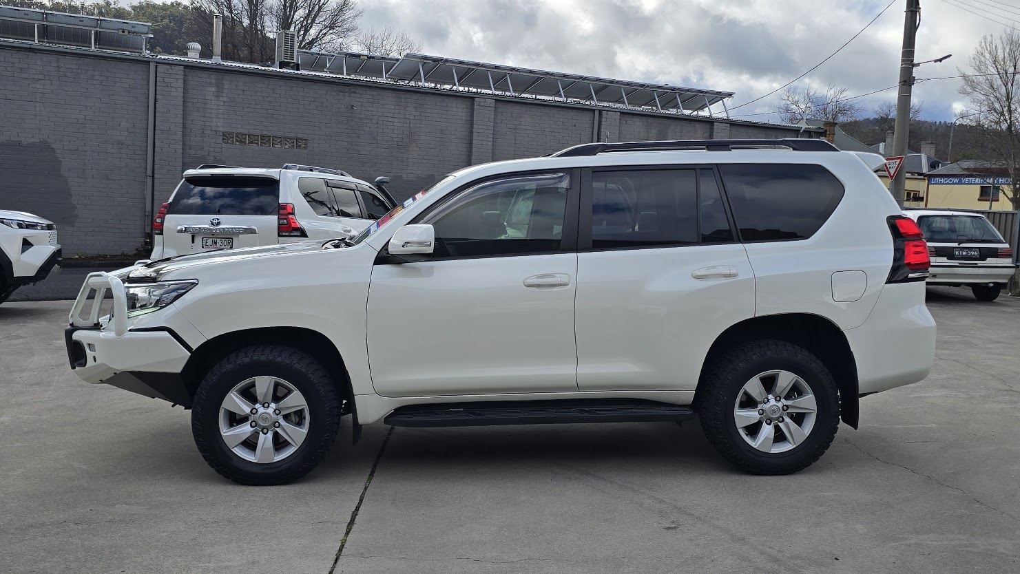 2020 Toyota Prado - Image 10