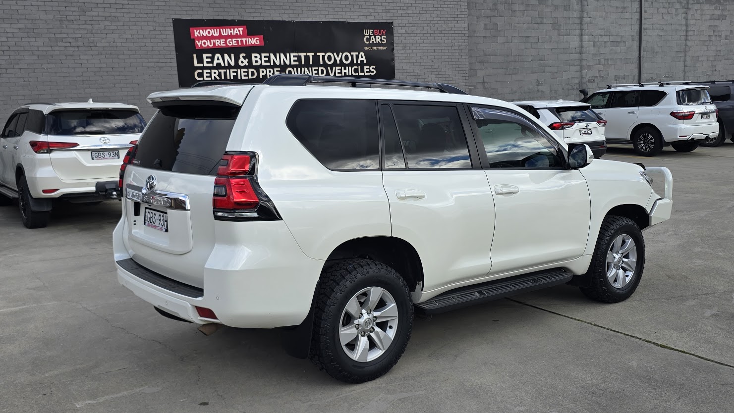 2020 Toyota Prado - Image 15