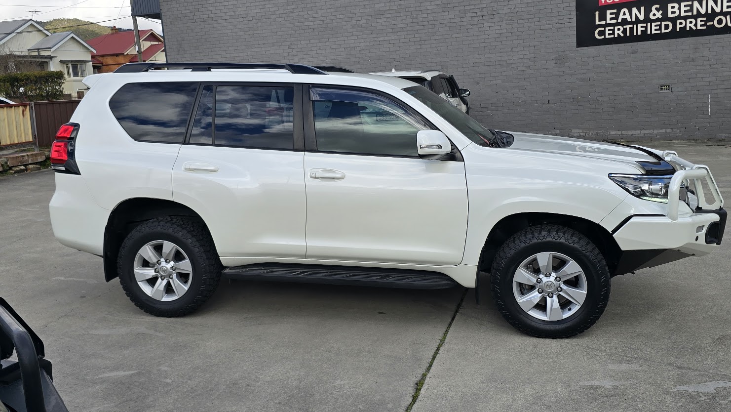 2020 Toyota Prado - Image 16