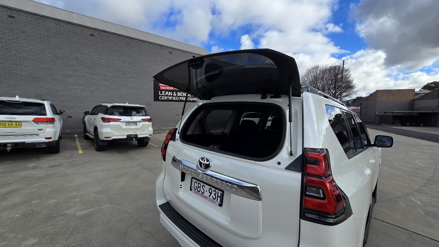2020 Toyota Prado - Image 19