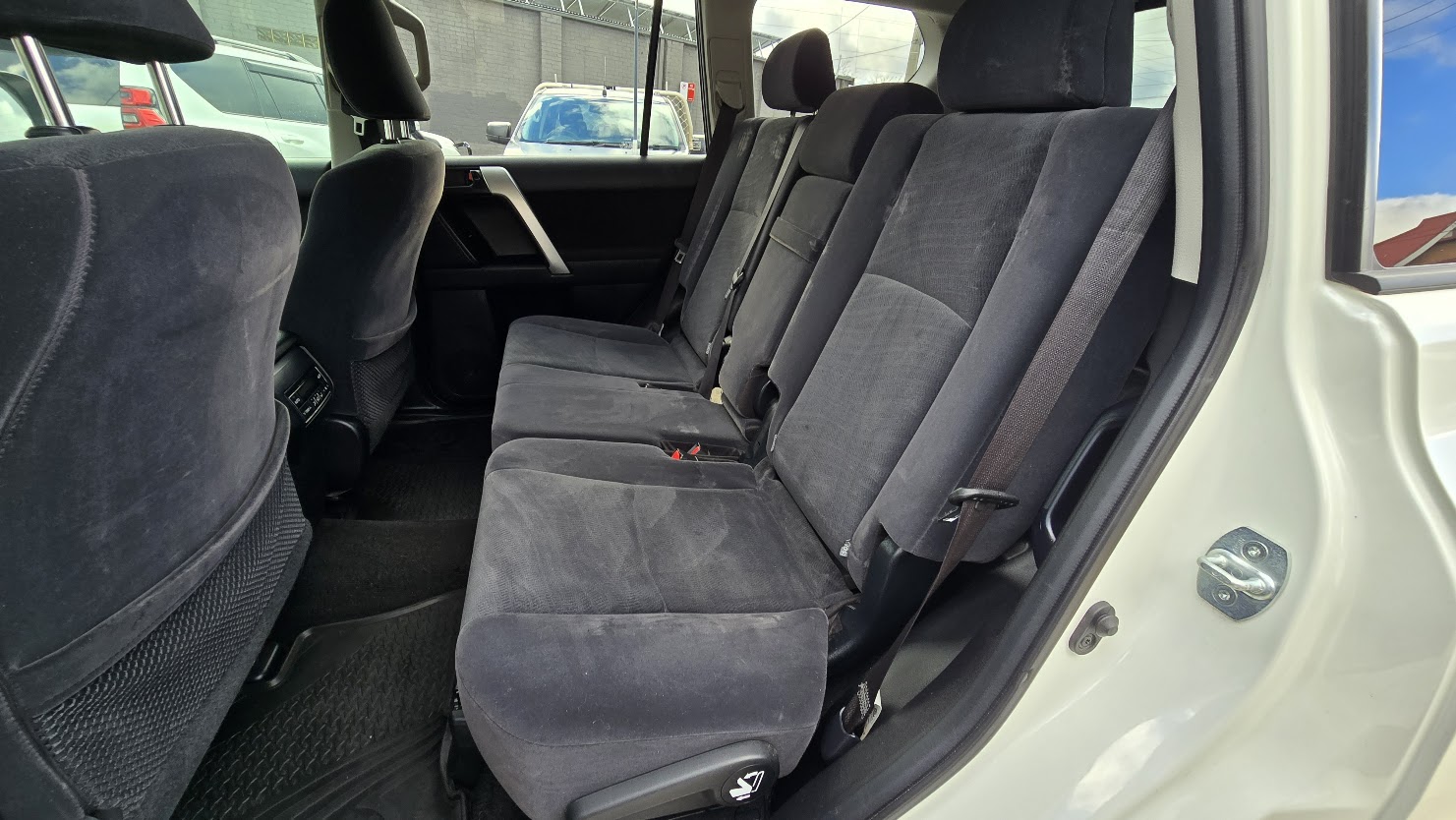 2020 Toyota Prado - Image 20