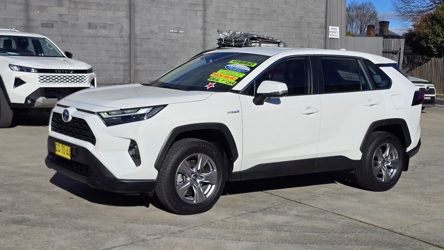 2022 Toyota Rav4 Hybrid - Image 7