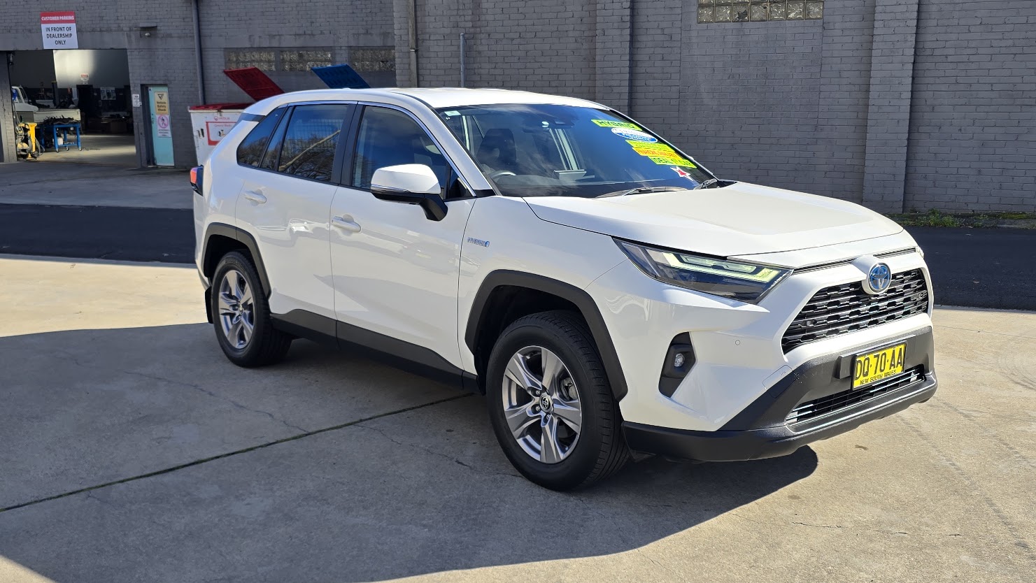 2022 Toyota Rav4 Hybrid - Image 9
