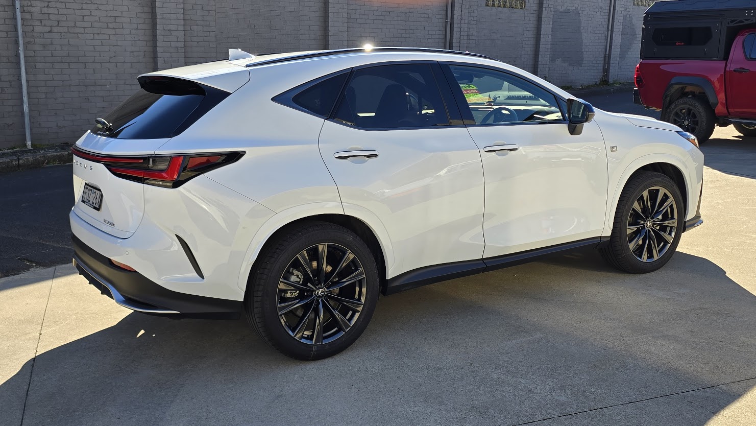 2025 Lexus NX350h - Image 13