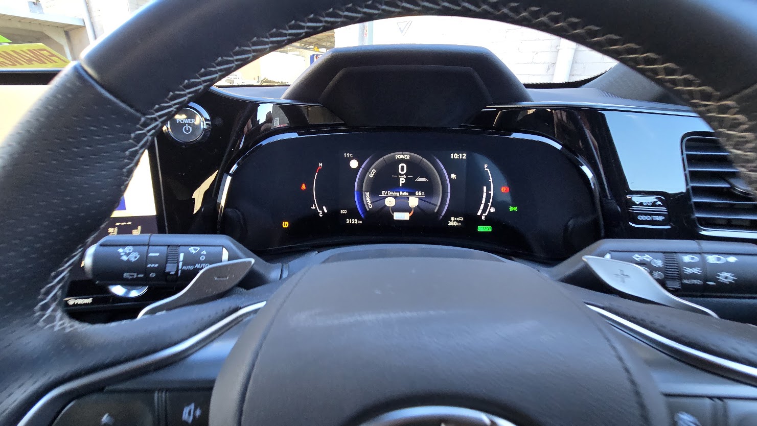 2025 Lexus NX350h - Image 25