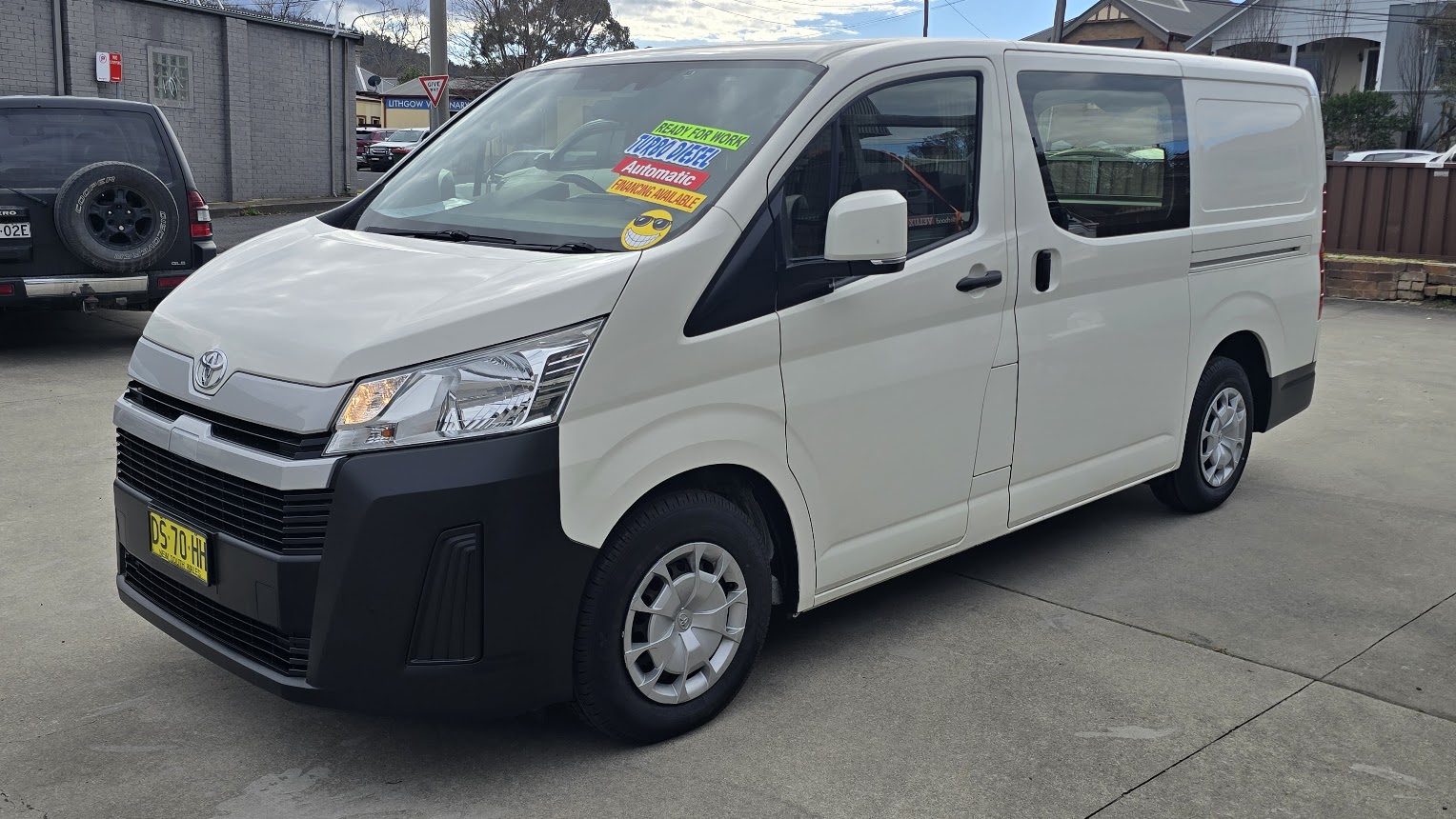 2020 Toyota Hiace - Image 7