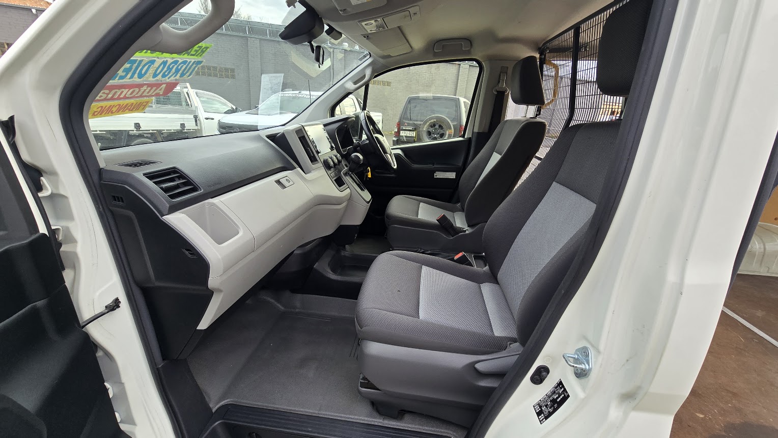 2020 Toyota Hiace - Image 18