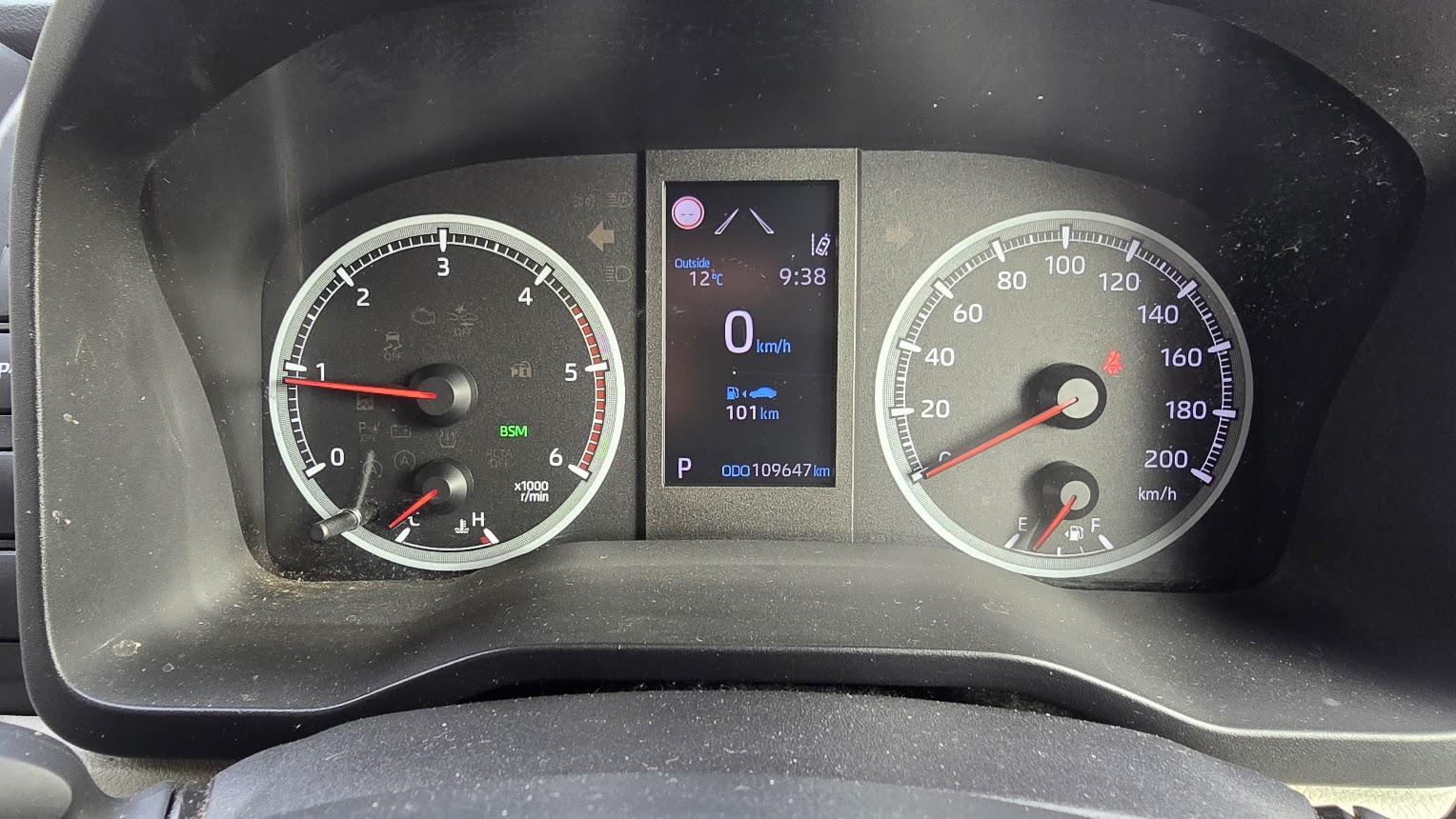 2020 Toyota Hiace - Image 20