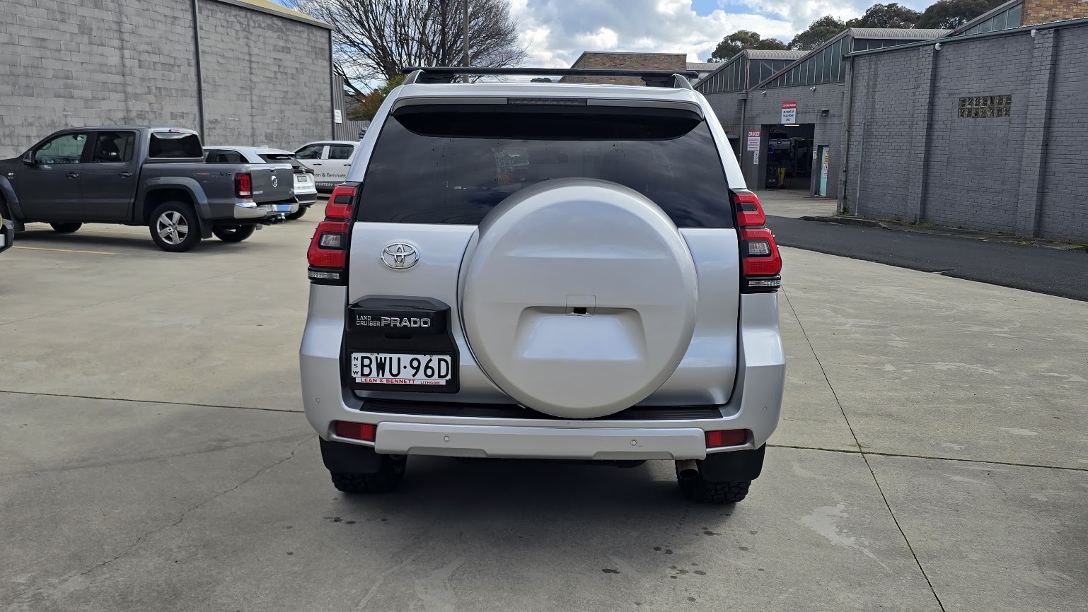 2020 Toyota Prado - Image 13