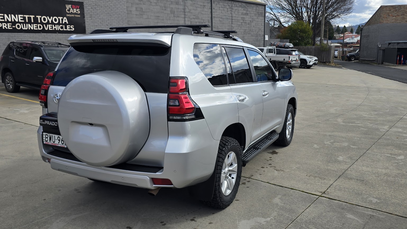 2020 Toyota Prado - Image 14