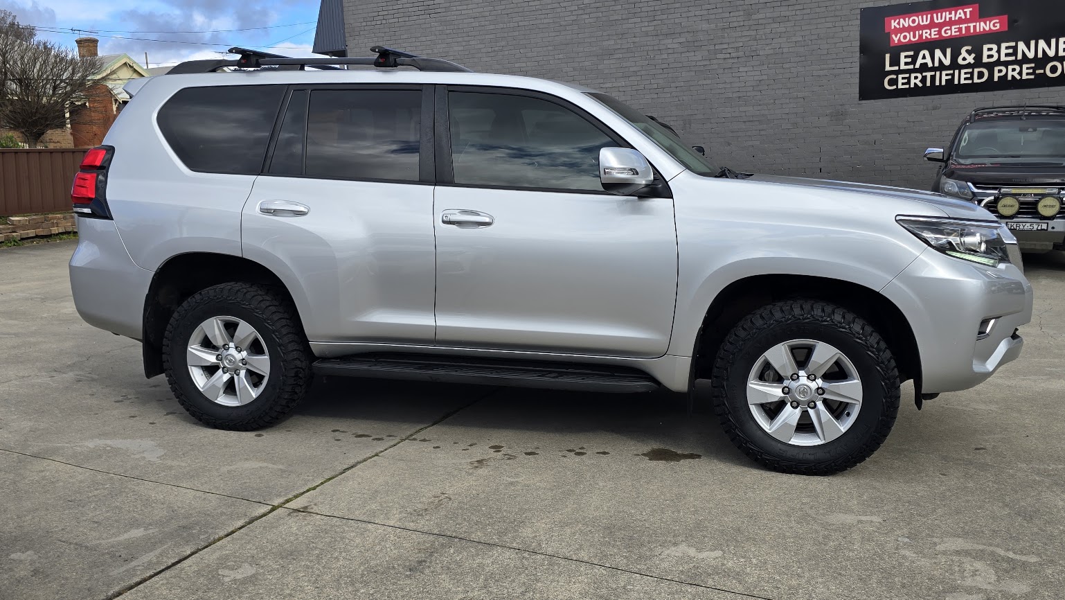 2020 Toyota Prado - Image 16