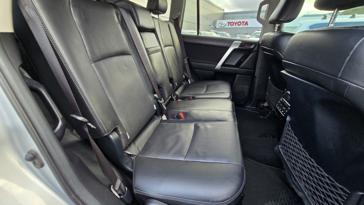 2020 Toyota Prado - Image 19