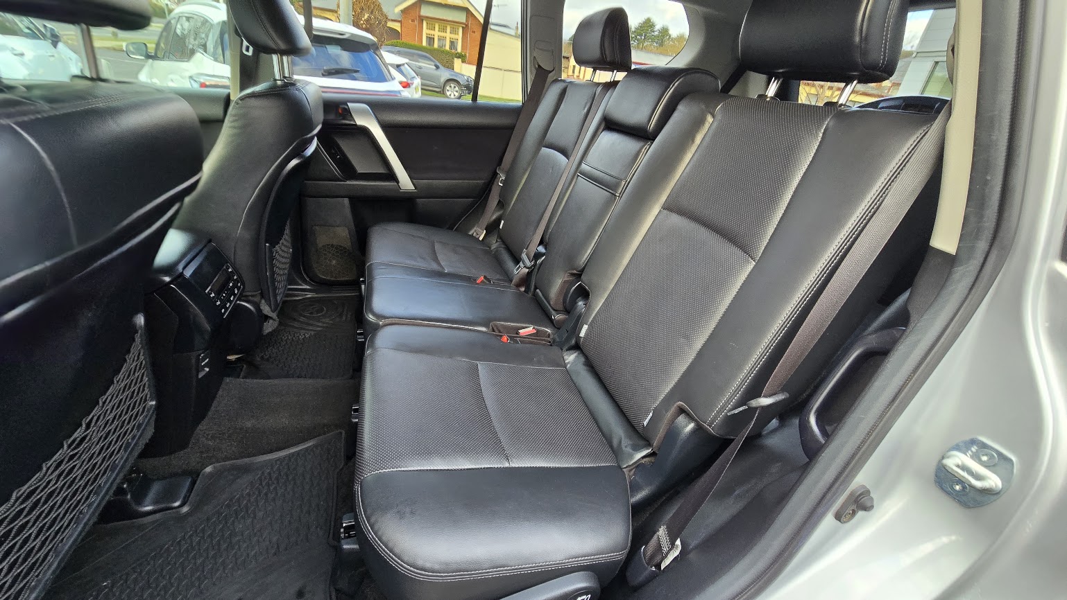 2020 Toyota Prado - Image 22