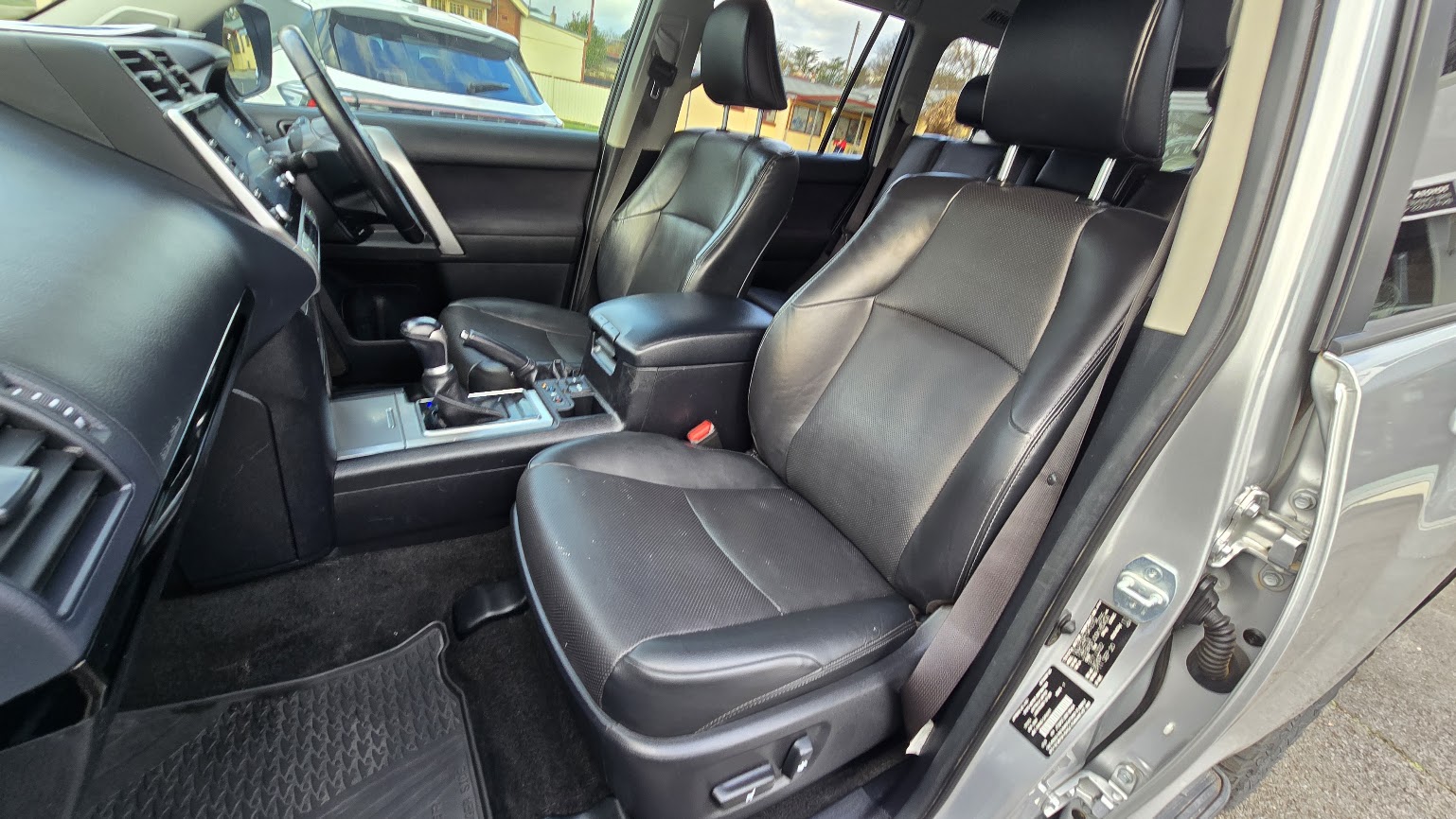 2020 Toyota Prado - Image 23