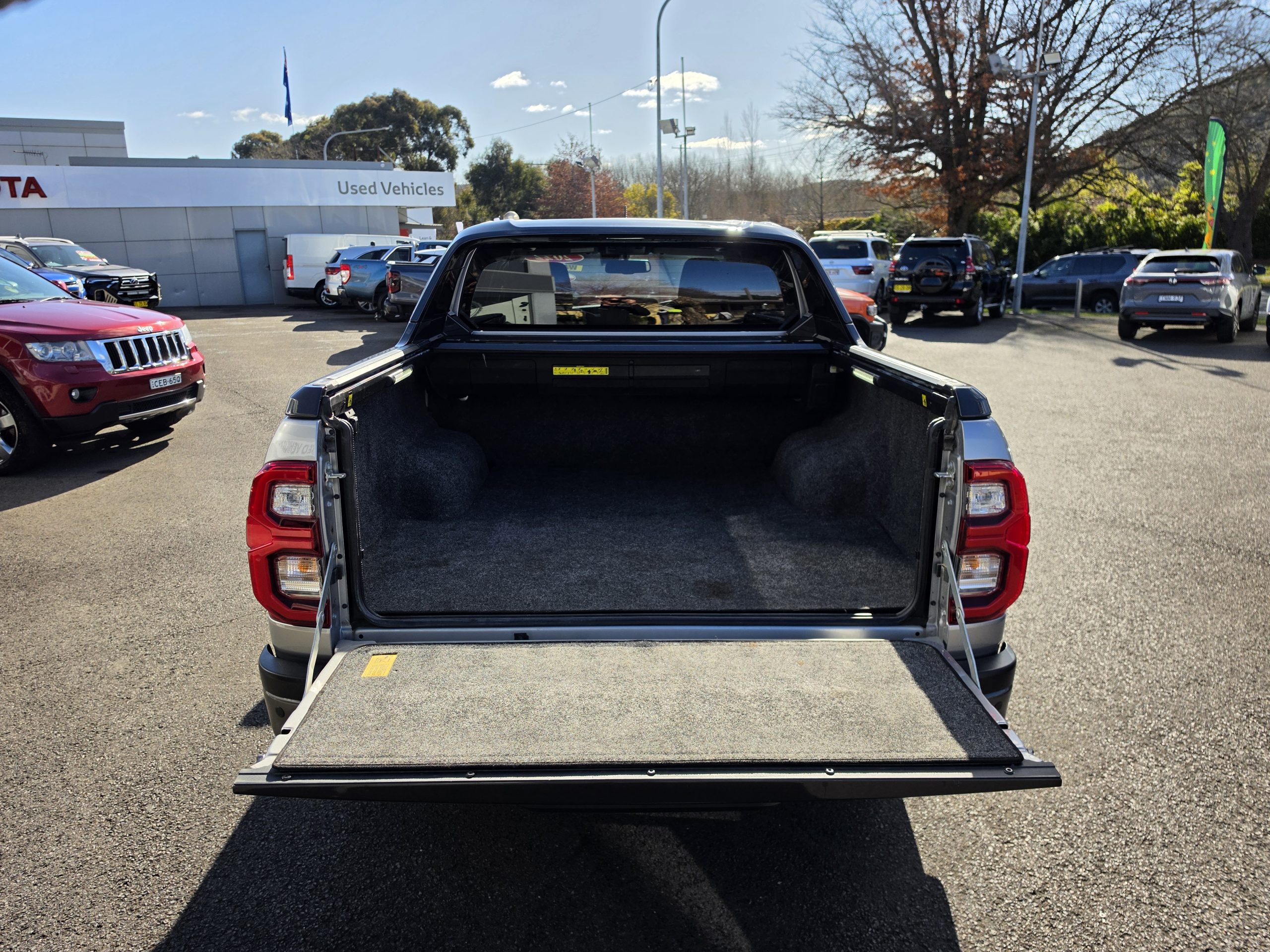 2021 Toyota Hilux - Image 5