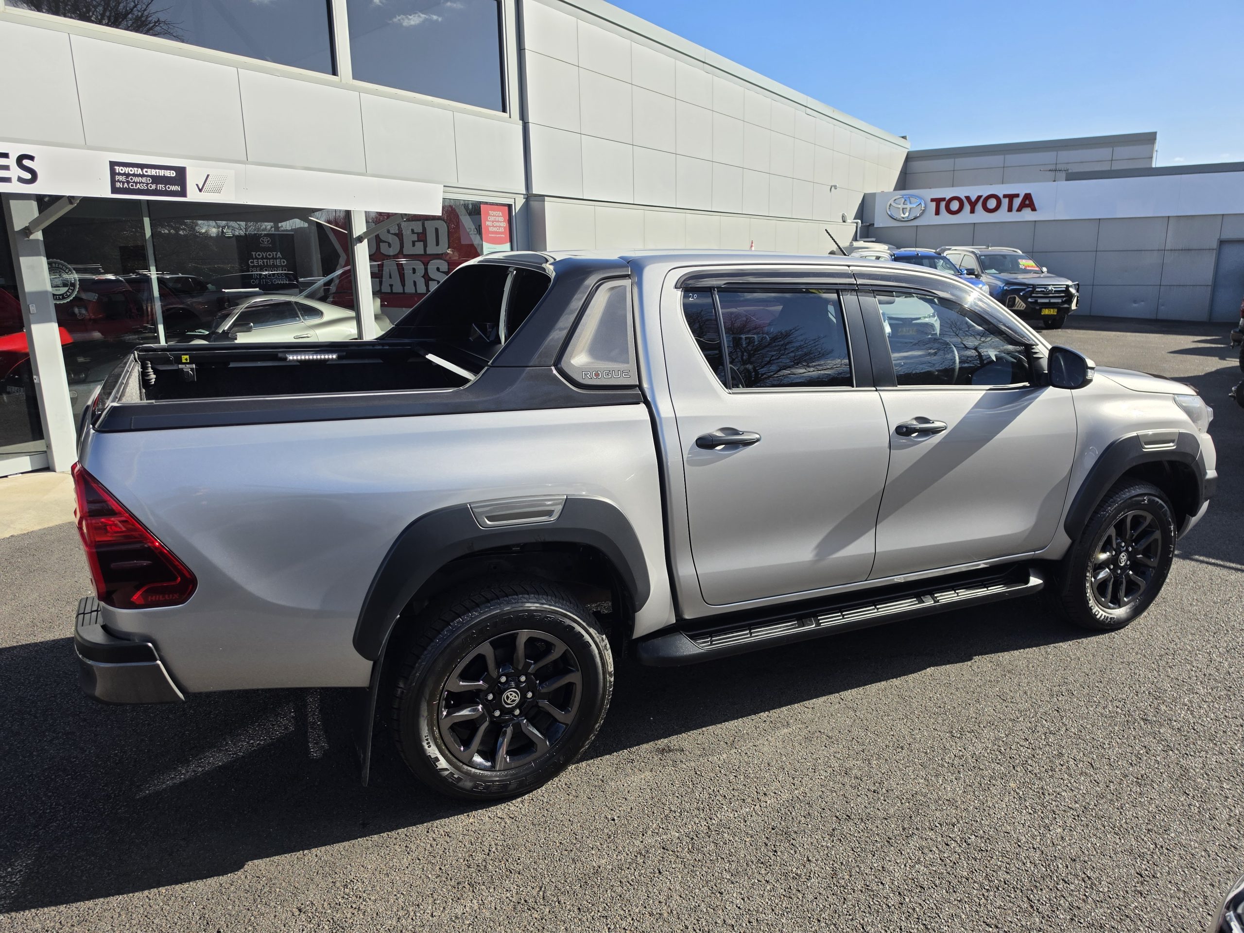 2021 Toyota Hilux - Image 6