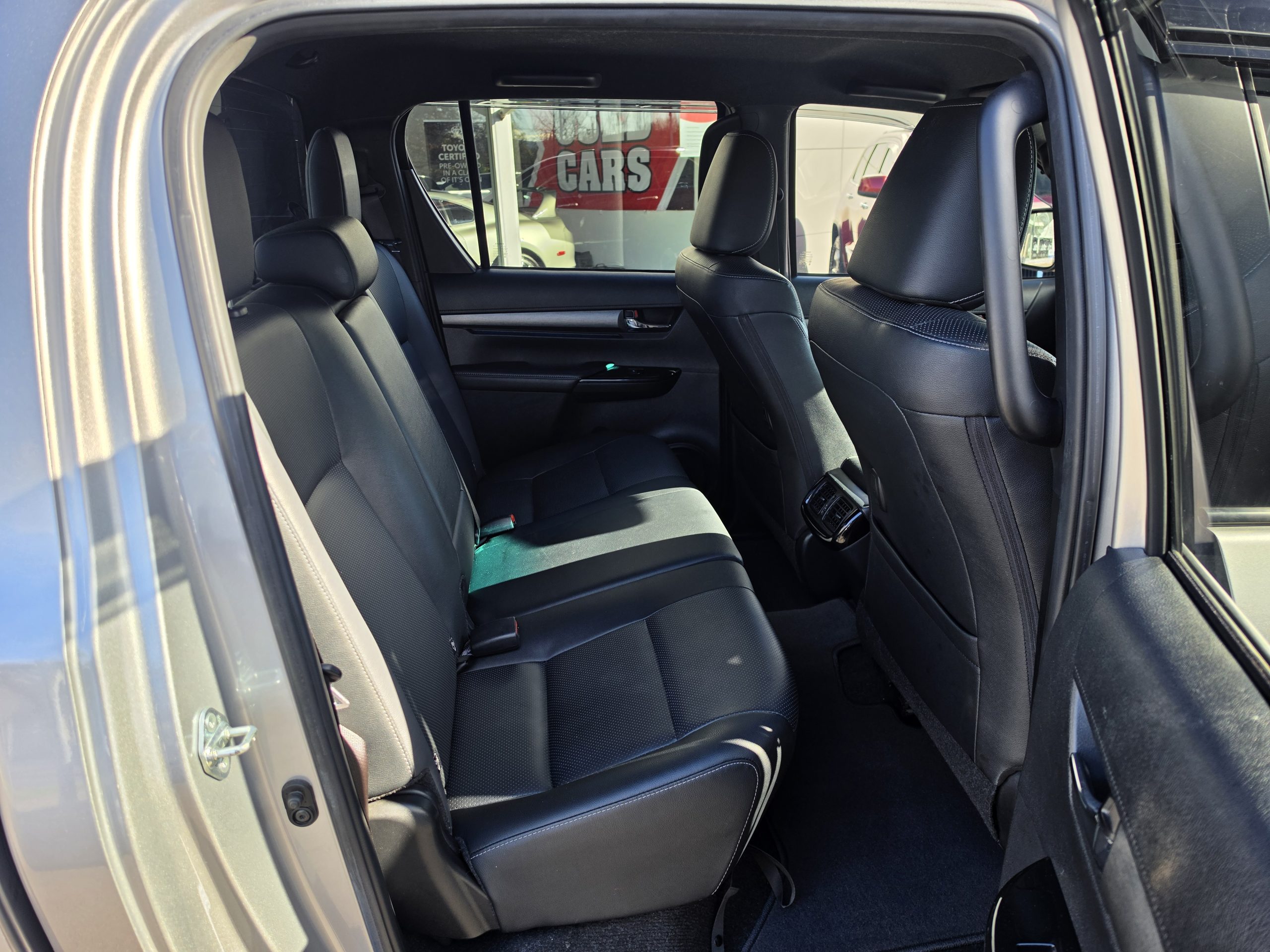 2021 Toyota Hilux - Image 8