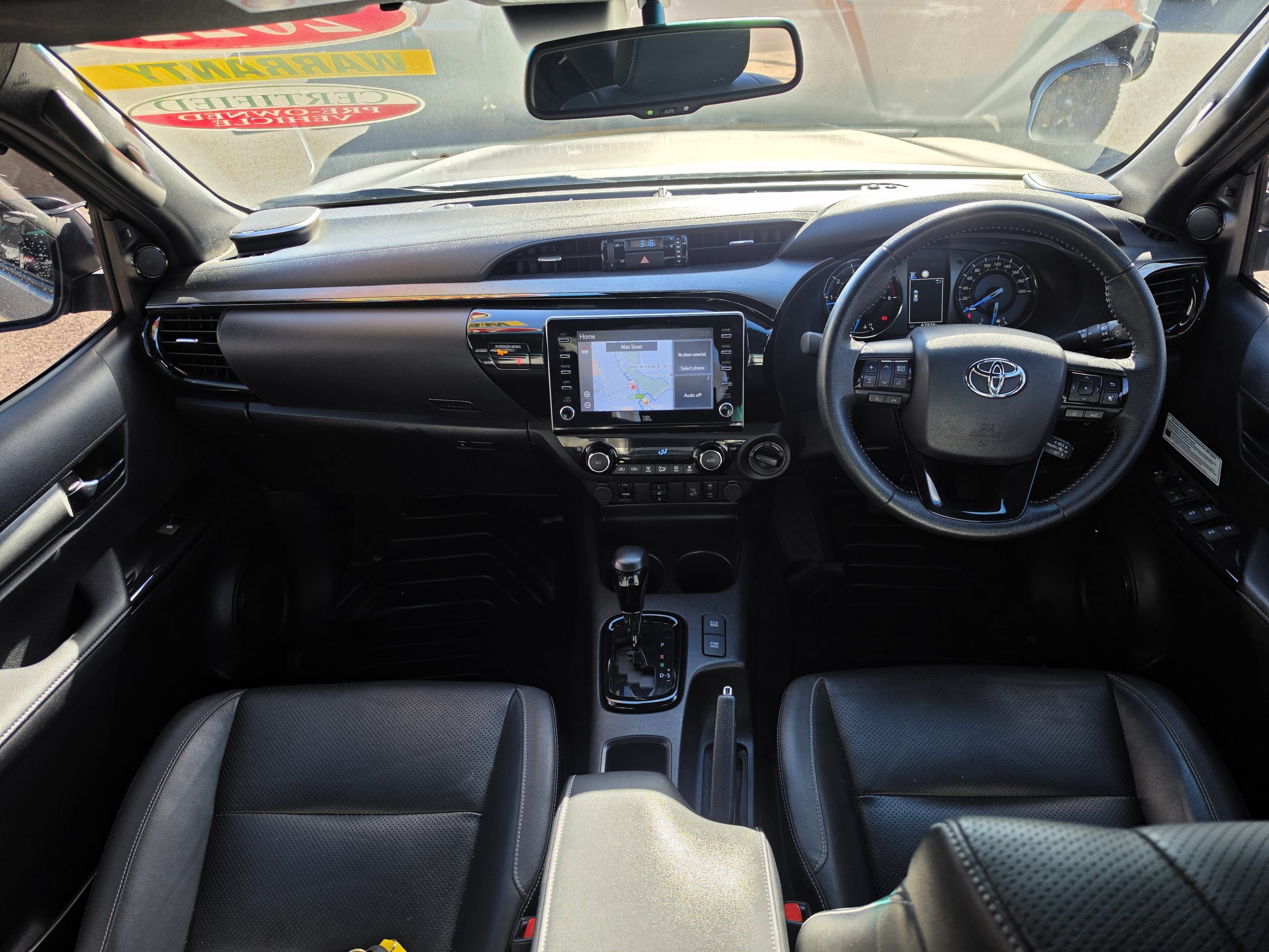 2021 Toyota Hilux - Image 2
