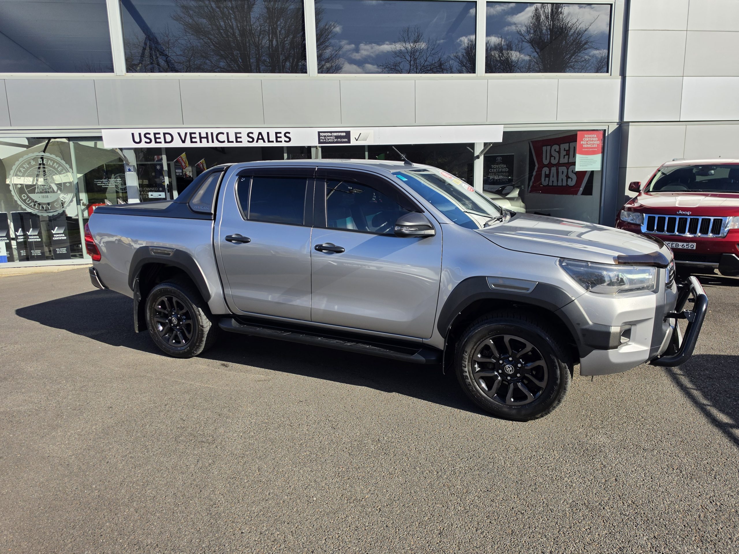2021 Toyota Hilux - Image 11