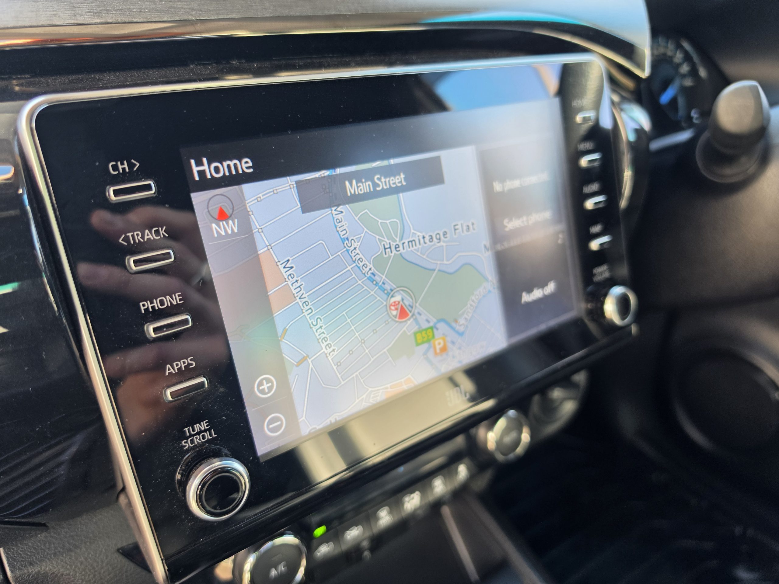 2021 Toyota Hilux - Image 13