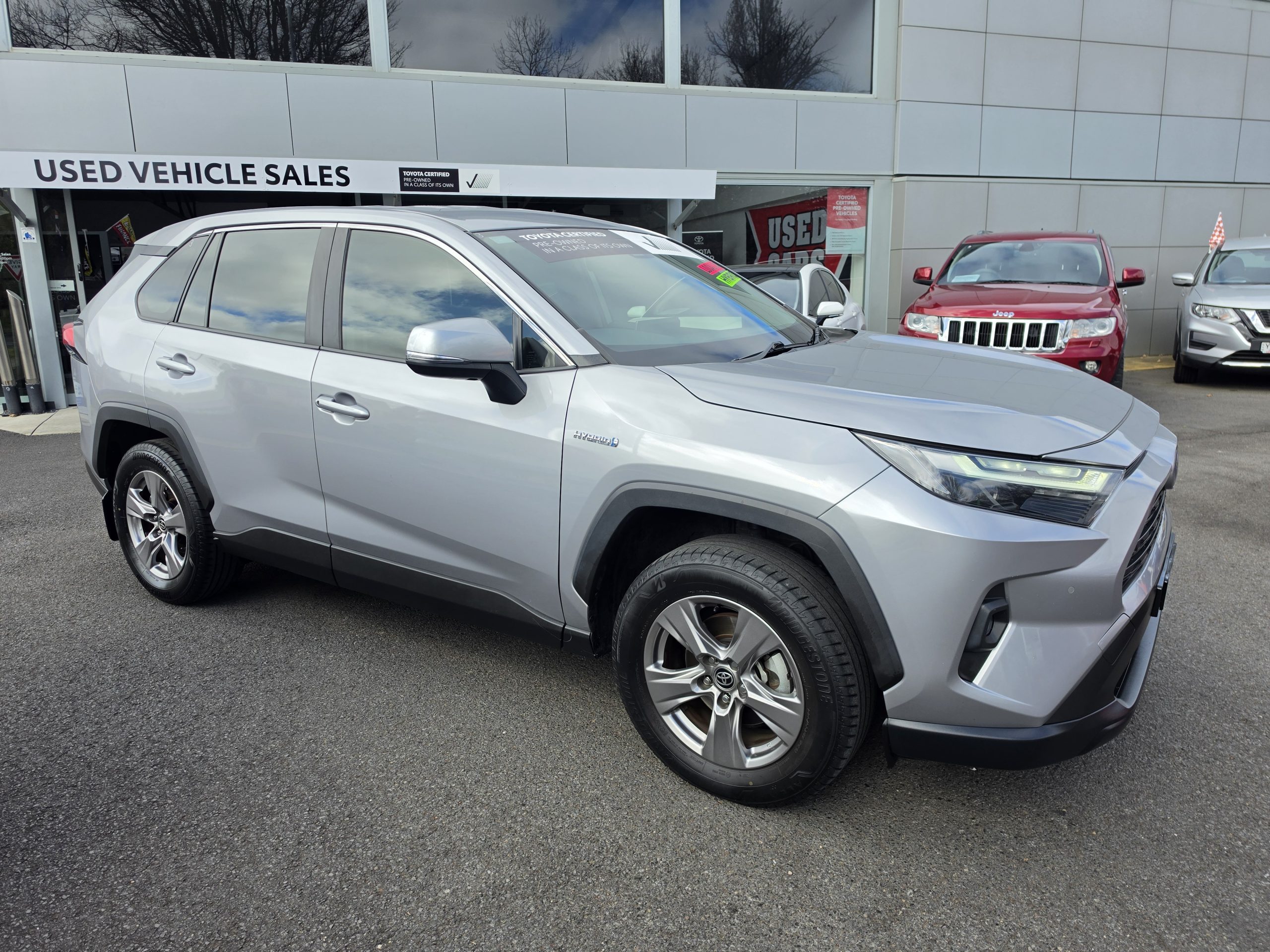 2023 Toyota Rav4 Hybrid - Image 4