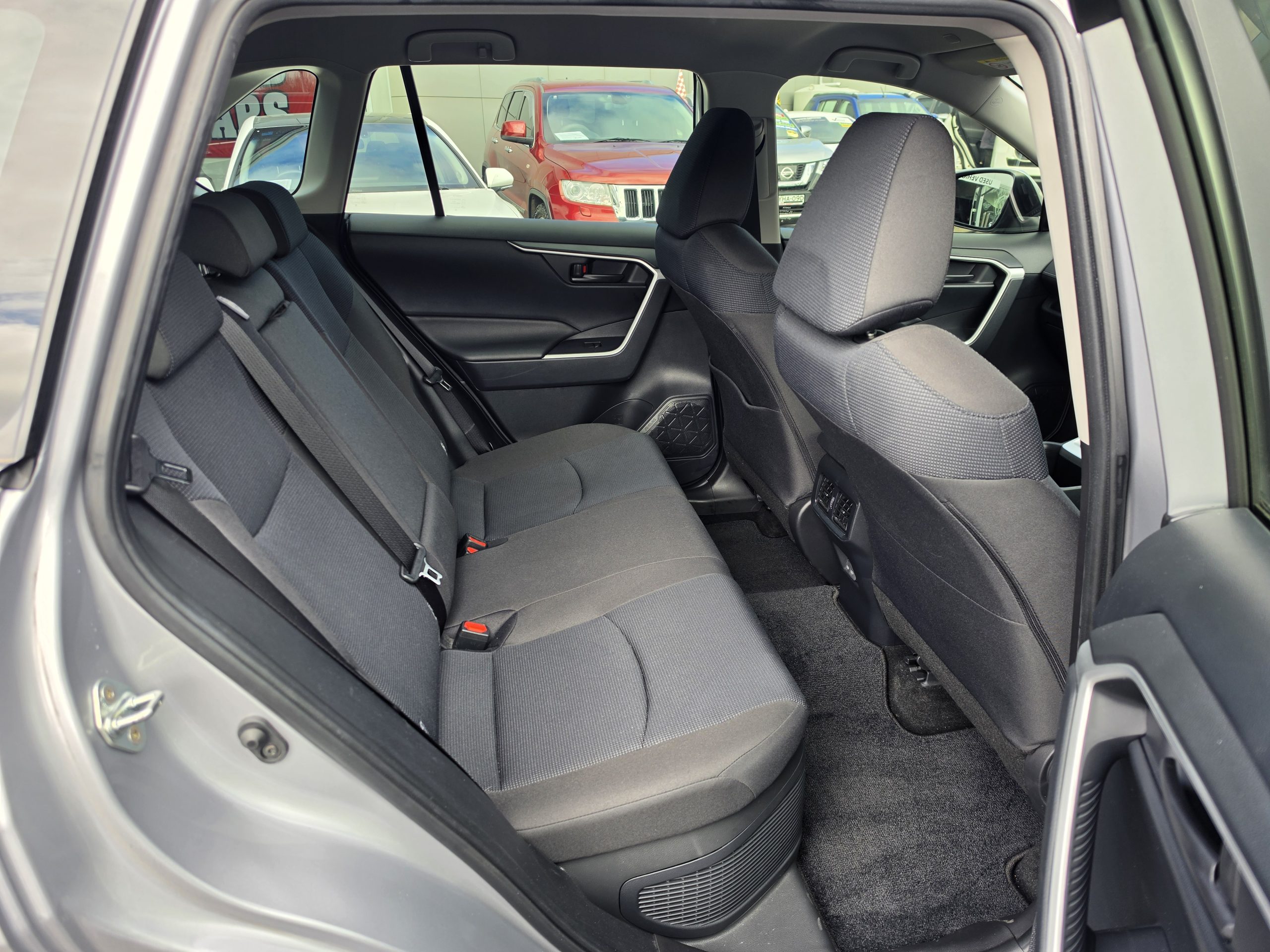 2023 Toyota Rav4 Hybrid - Image 5