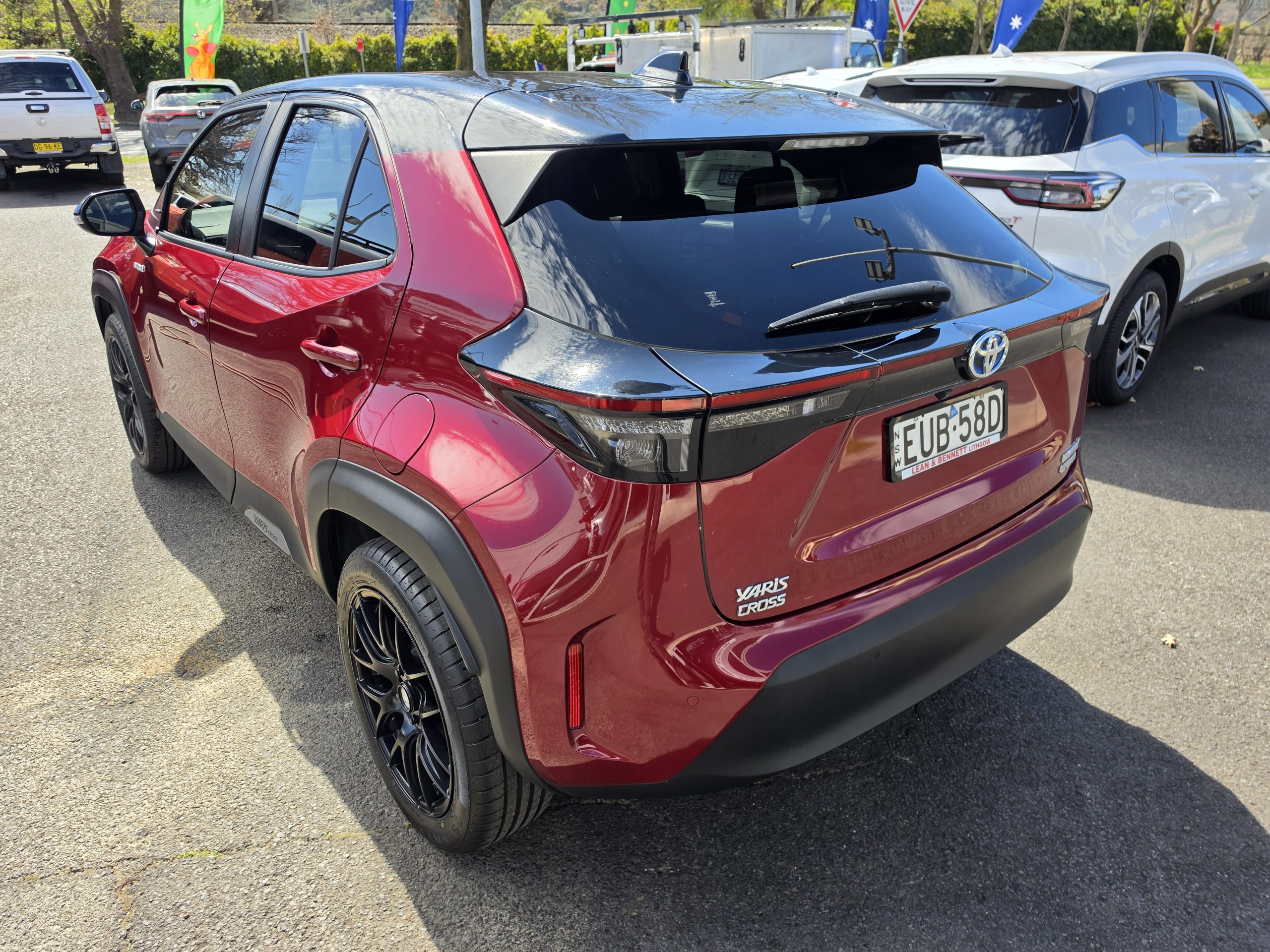 2022 Toyota Yaris Cross Hybrid - Image 3
