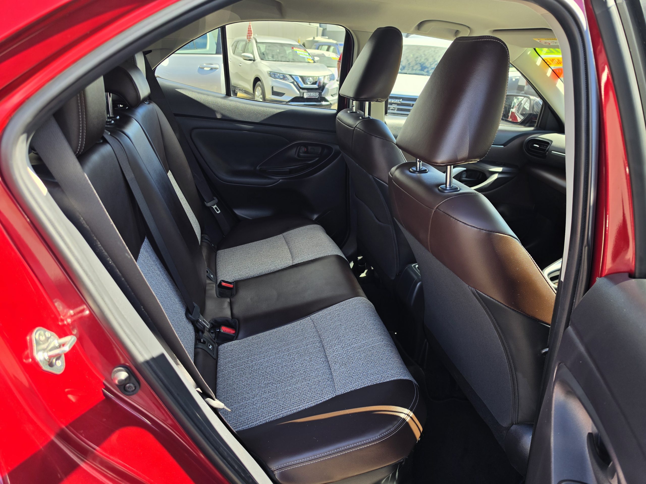 2022 Toyota Yaris Cross Hybrid - Image 7